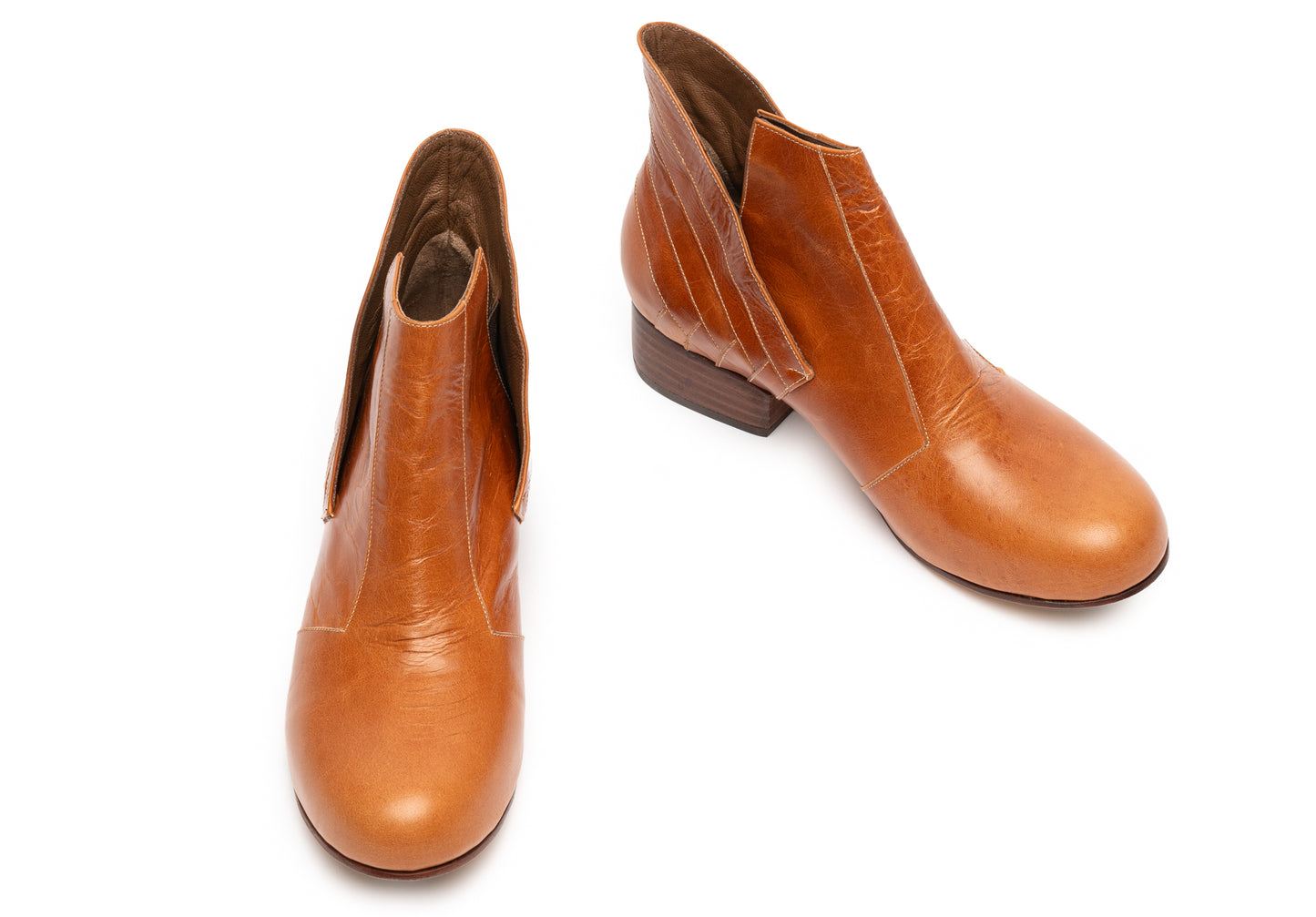 Bota Recortes Caramelo
