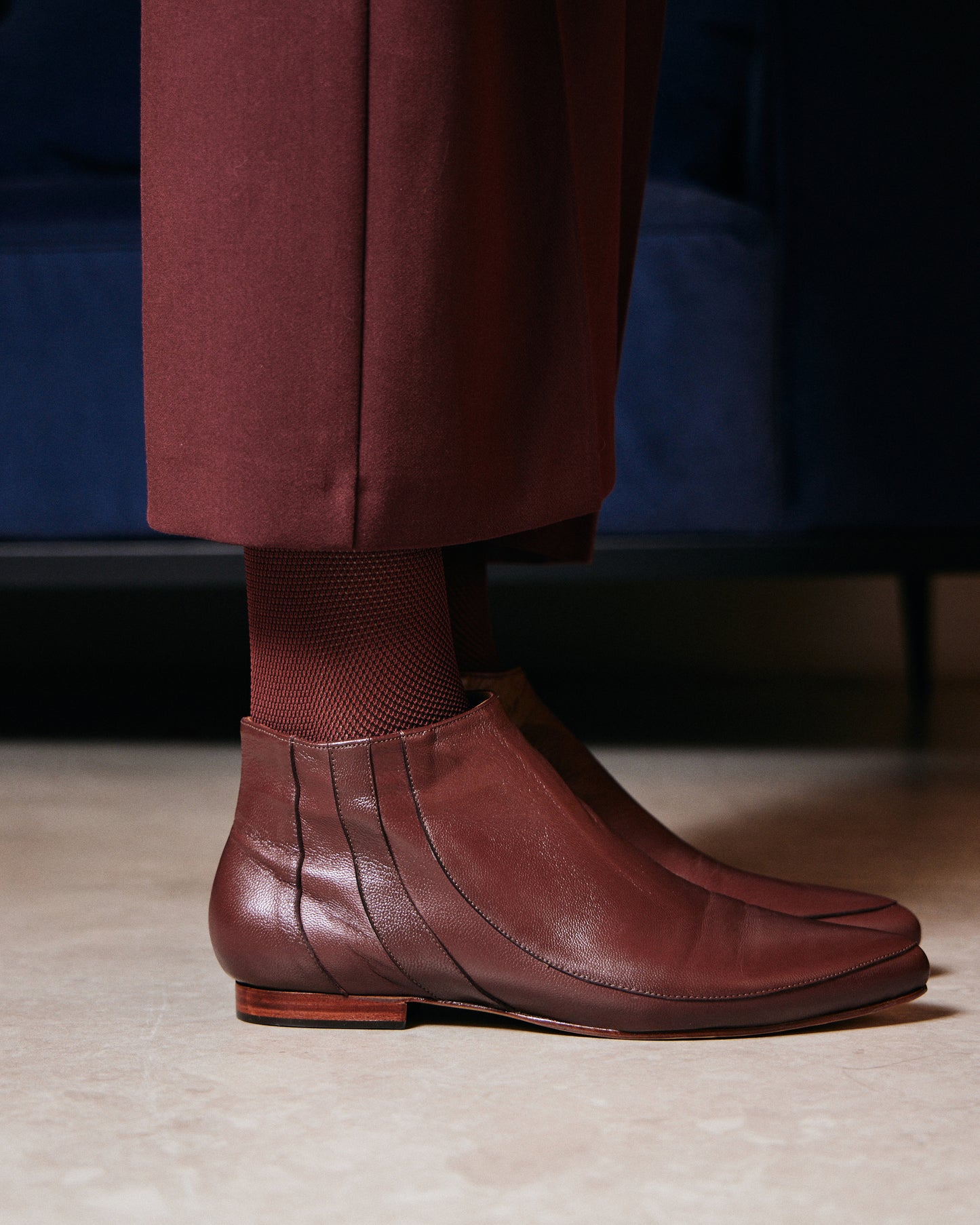Bota de couro marrom artesanal luiza perea