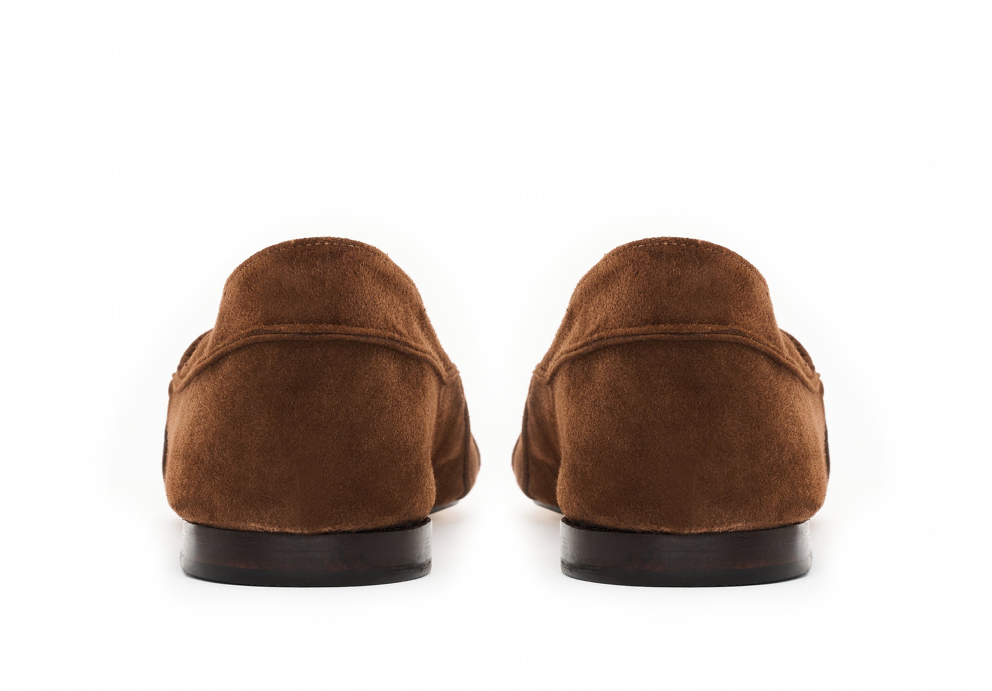 mocassim artesanal de couro marrom