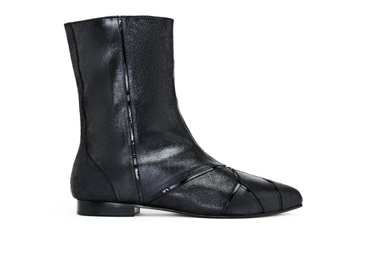 bota de couro cano alto bico fino preta 