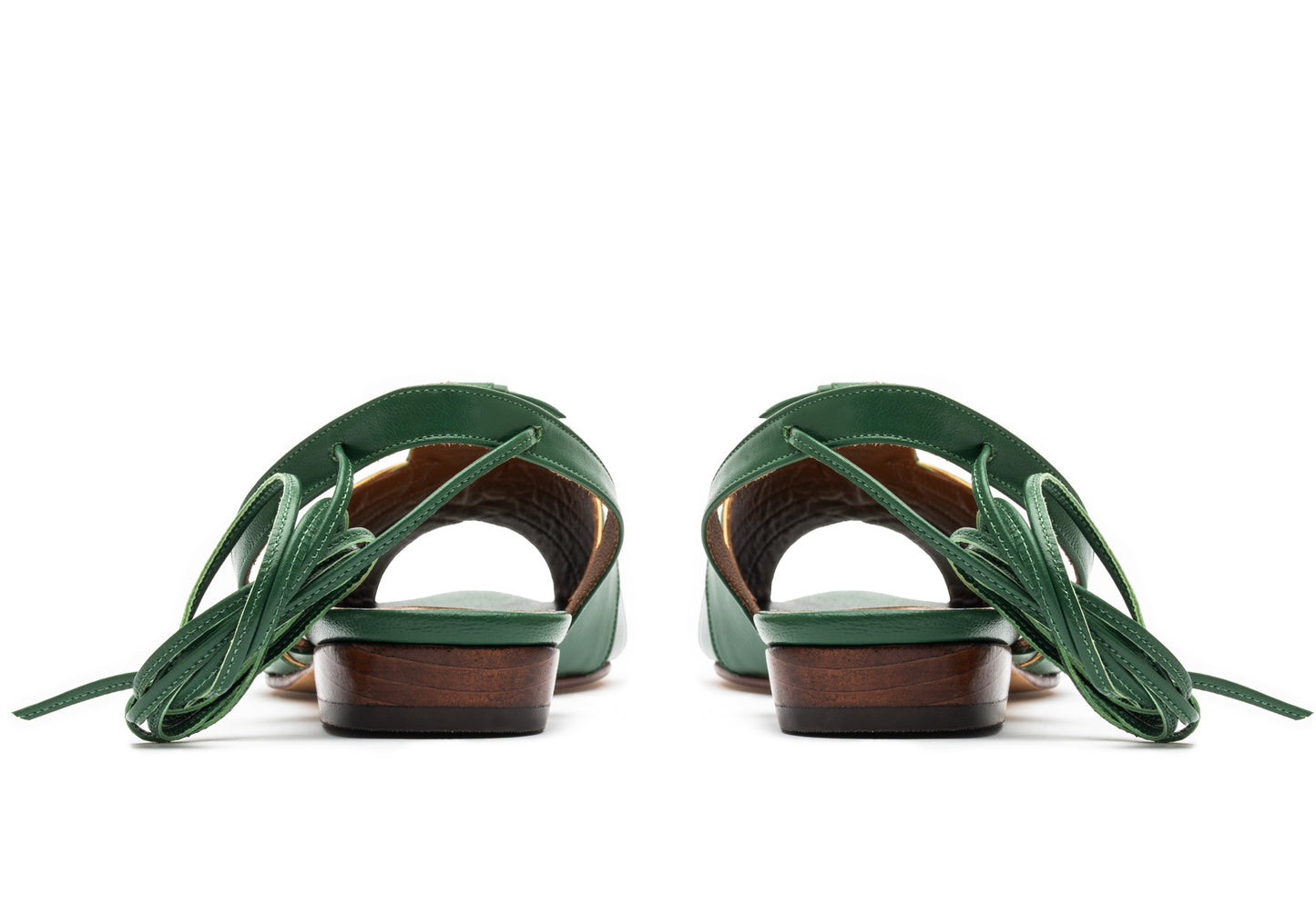 Rasteira bico fino artesanal verde
